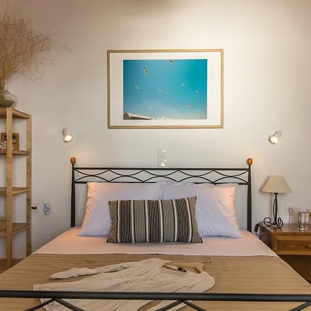 Thimari Agios Sostis (Tinos)